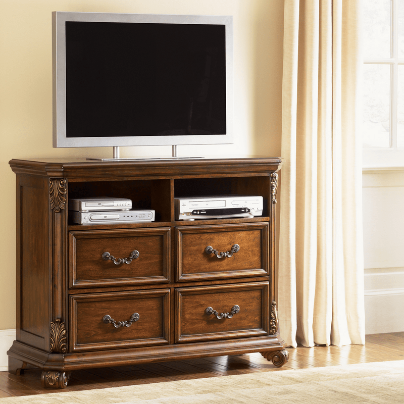 Amala 4 - Drawer Dresser