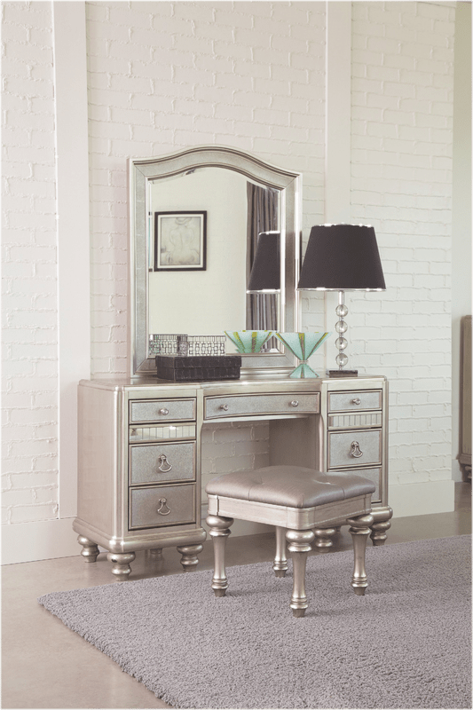 Mitt Vanity Stool