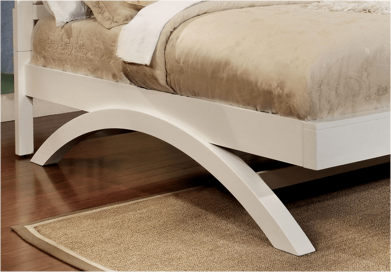Jaynie Tufted Sleigh Bed - California King Size